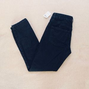NWT Destroyed Refuge Crop Boyfriend Jeans